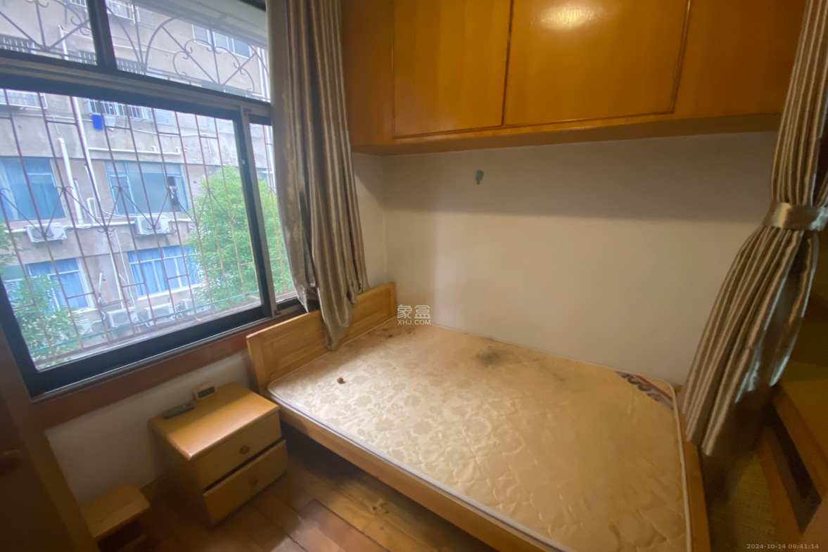 省政府机关梓园住宅区 3室1厅1卫 2400.0元/月 省政府机关梓园住宅区 3室1厅1卫 2400.0元/月室内图