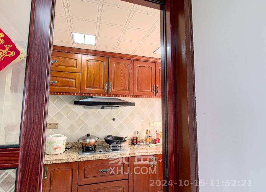 江河东澜湾  4室2厅1卫   3500.00元/月室内图