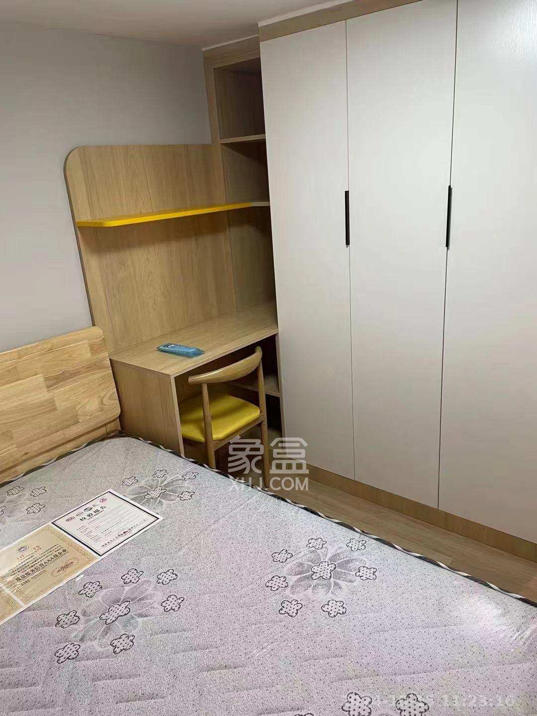 时代年华  2室2厅1卫   1500.00元/月室内图