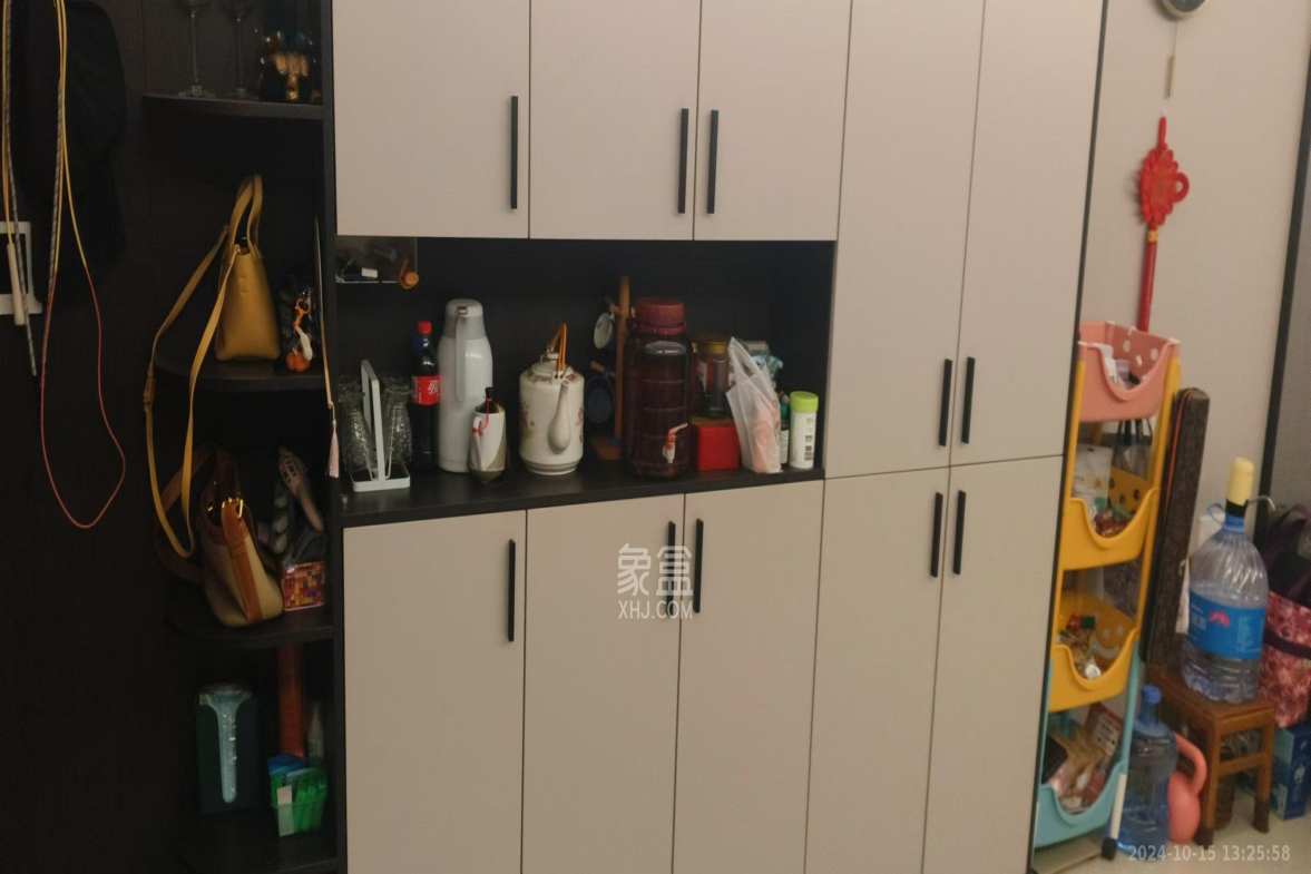 梅溪湖金茂湾  3室2厅2卫    3500.0元/月 梅溪湖金茂湾  3室2厅2卫    3500.0元/月室内图