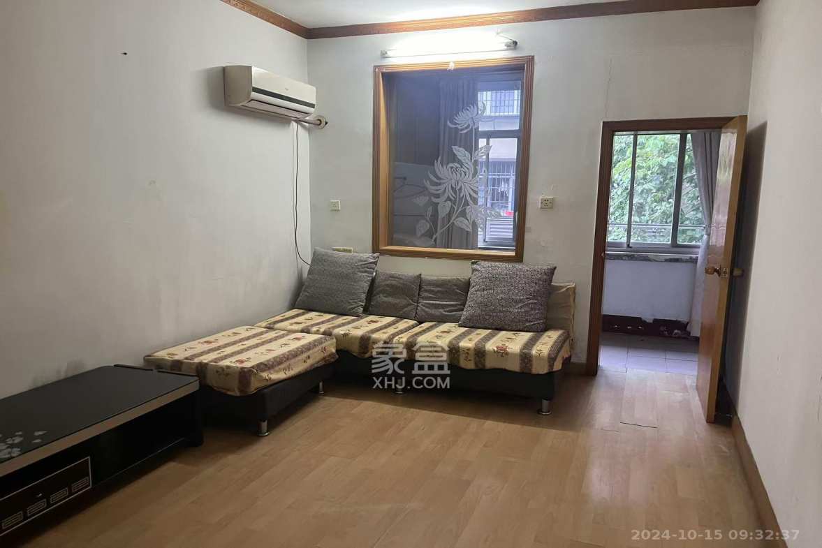 西牌楼商业局宿舍 3室1厅1卫 2300.0元/月 西牌楼商业局宿舍 3室1厅1卫 2300.0元/月室内图