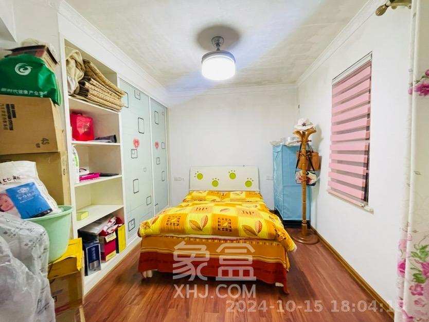 郡原居里  3室2厅2卫   2400.00元/月室内图