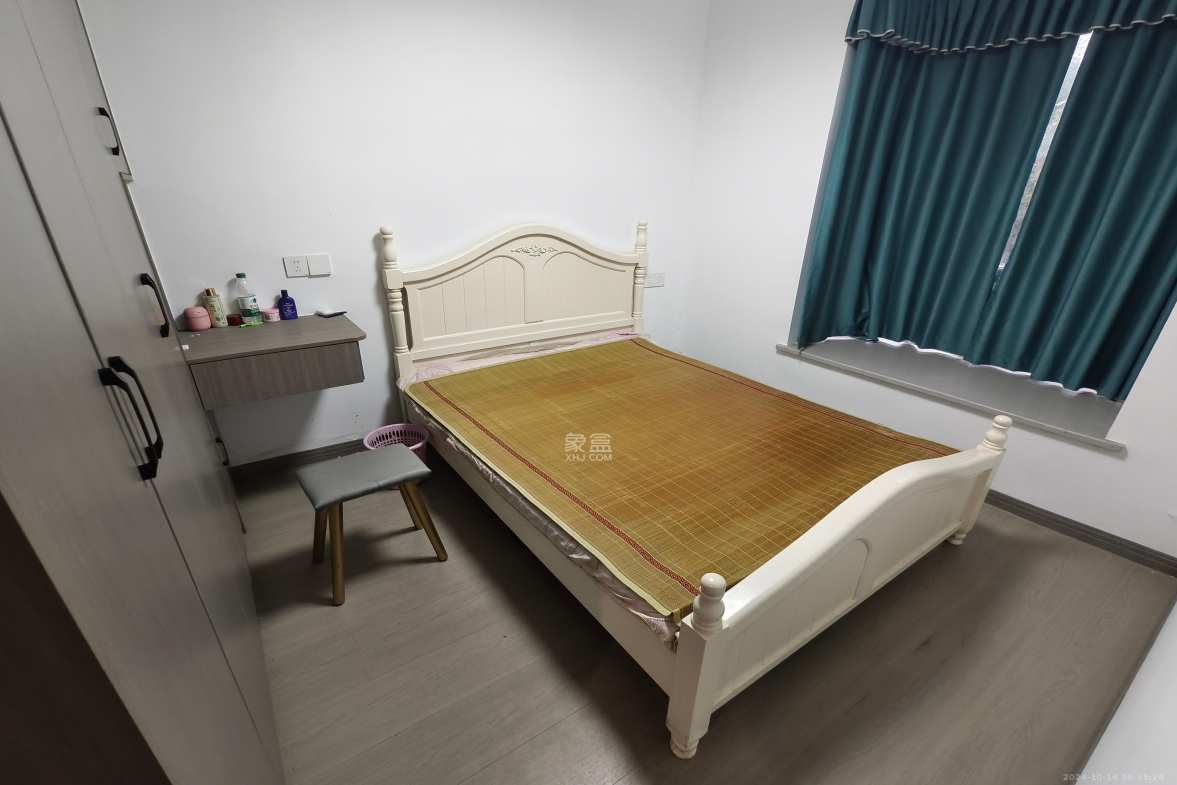 丽发新城  3室2厅2卫   2000.00元/月室内图