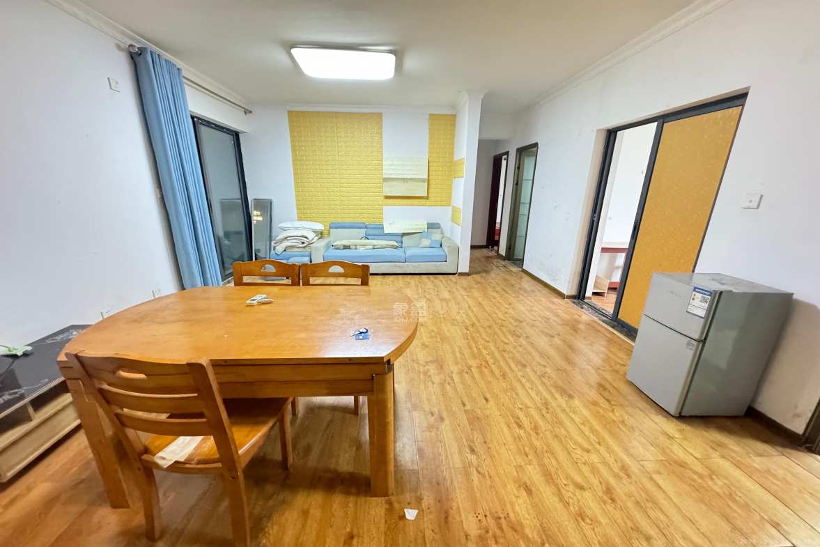 中国铁建国际城二期  3室2厅1卫    1600.0元/月室内图