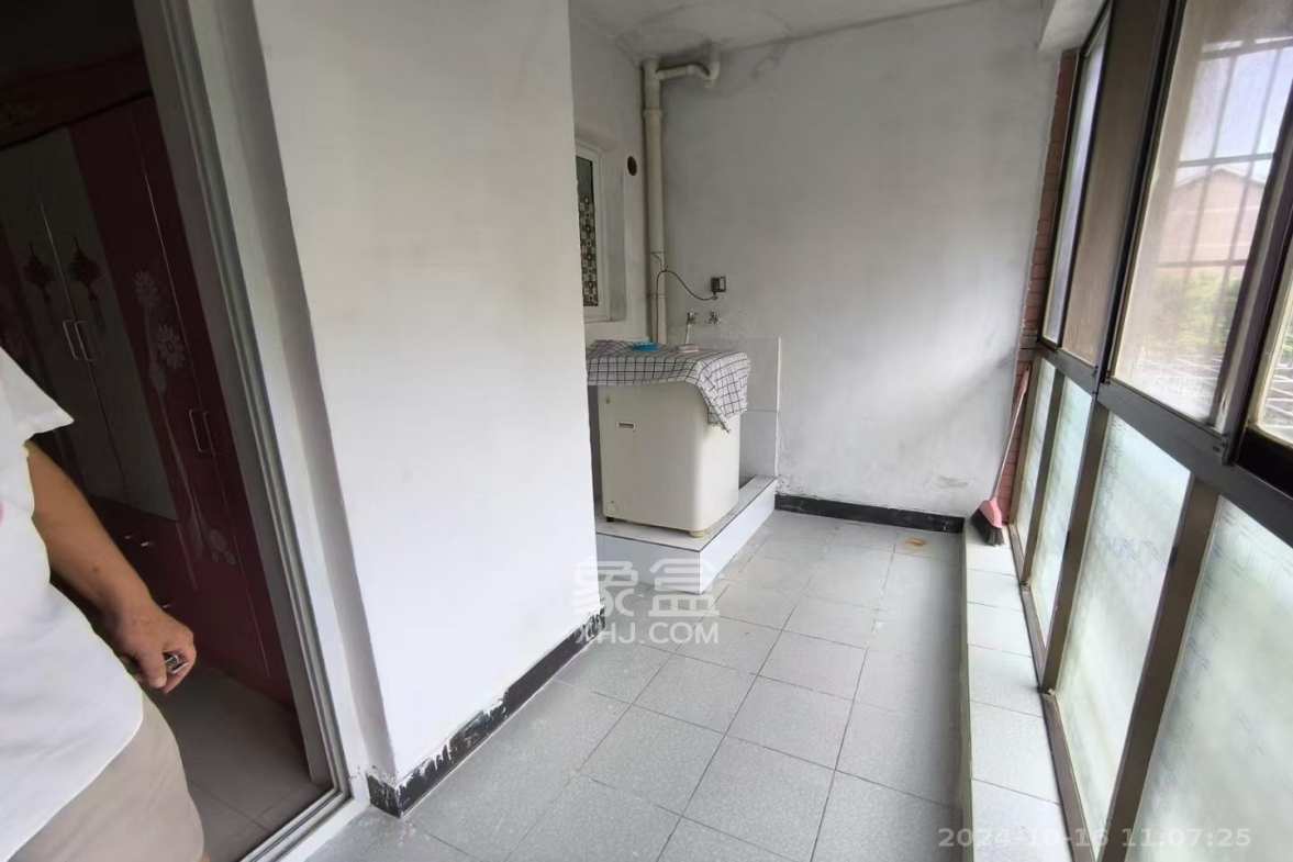 长丰星城  3室2厅2卫    1400.0元/月室内图