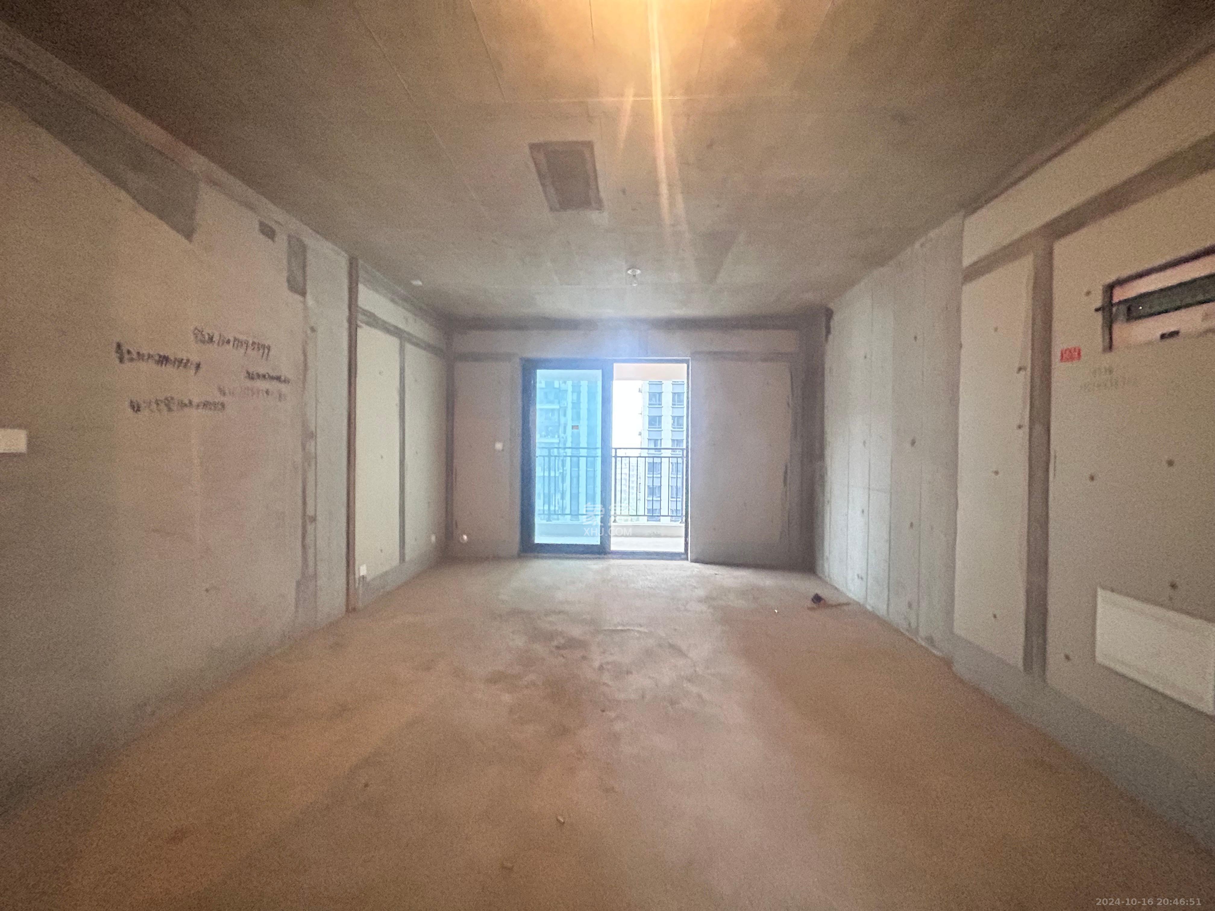 旭辉汇樾城  4室2厅2卫    1500.0元/月