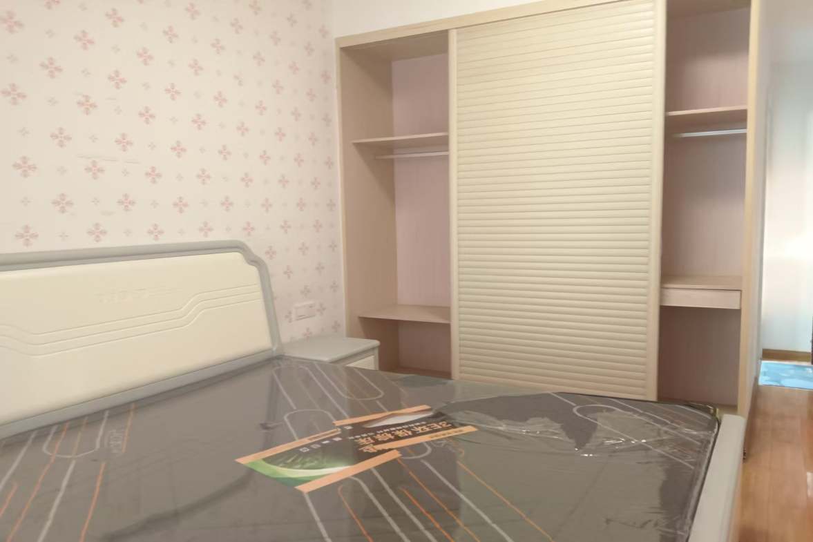 明兴翰苑一期  3室2厅2卫   2200.00元/月室内图