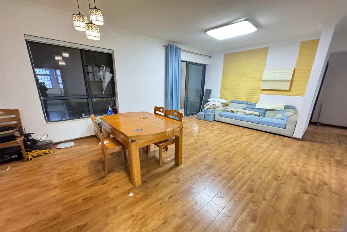 中国铁建国际城二期  3室2厅1卫    1600.0元/月室内图1