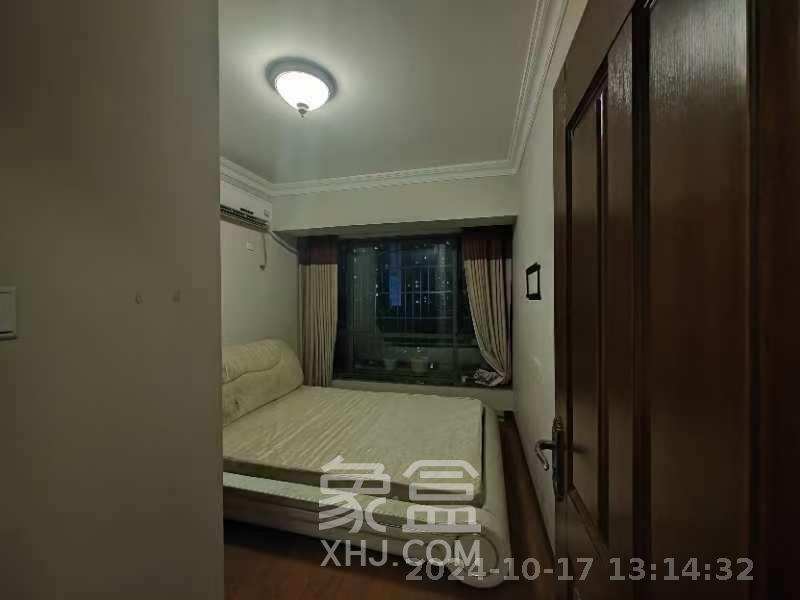 中城丽景香山园  4室2厅2卫   3000.00元/月室内图
