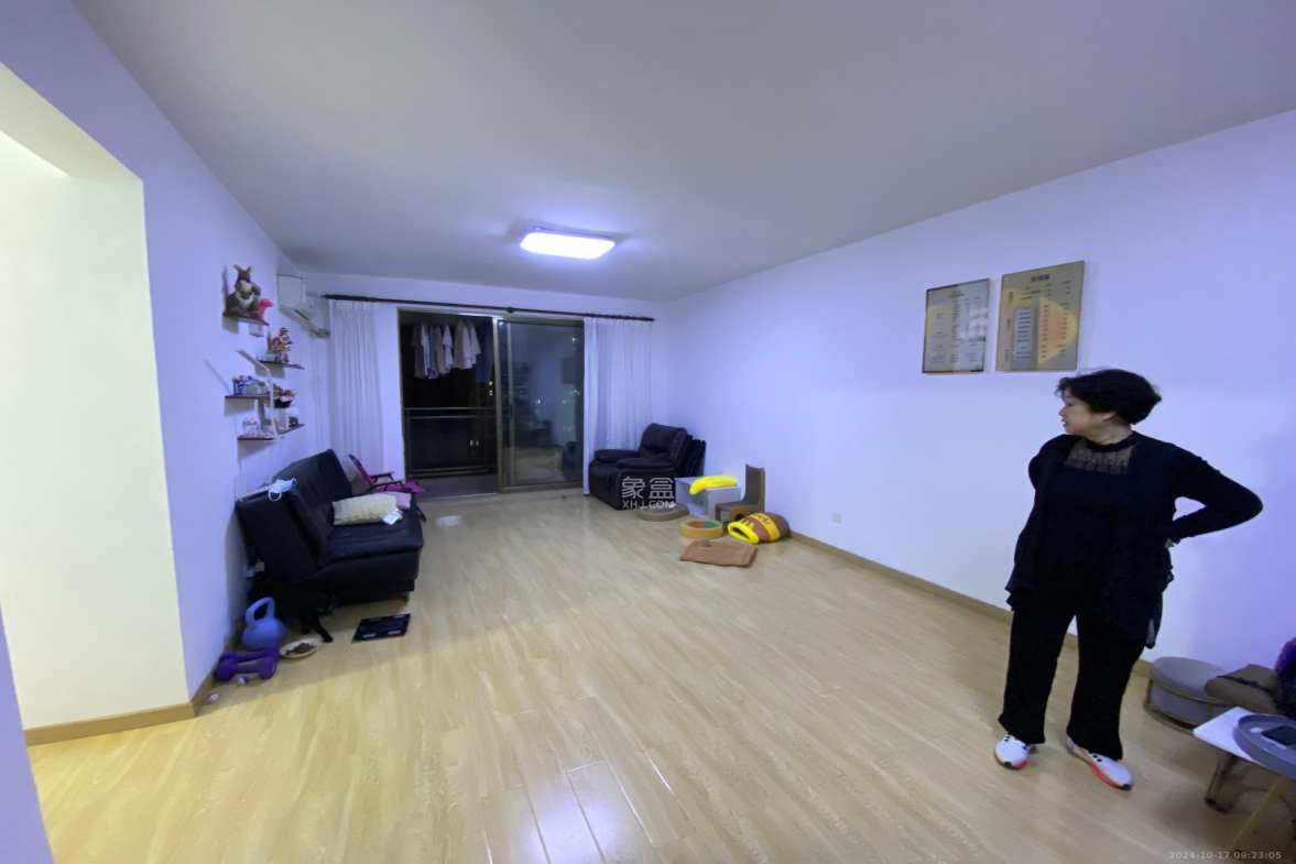 东上一品  3室2厅2卫   3200.00元/月室内图1