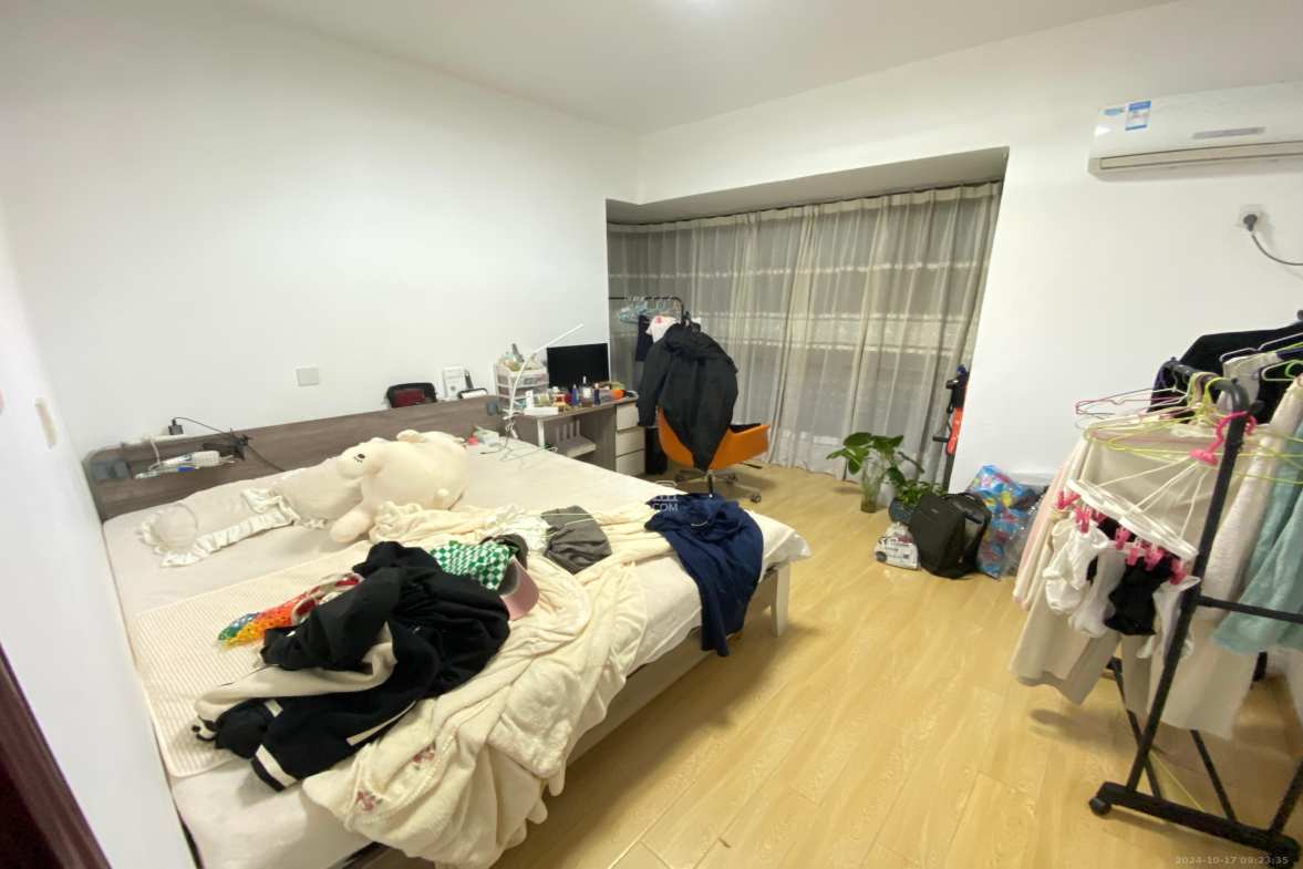东上一品  3室2厅2卫   3200.00元/月室内图