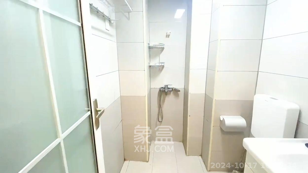 国泰九龙湾  1室1厅1卫   1400.00元/月
