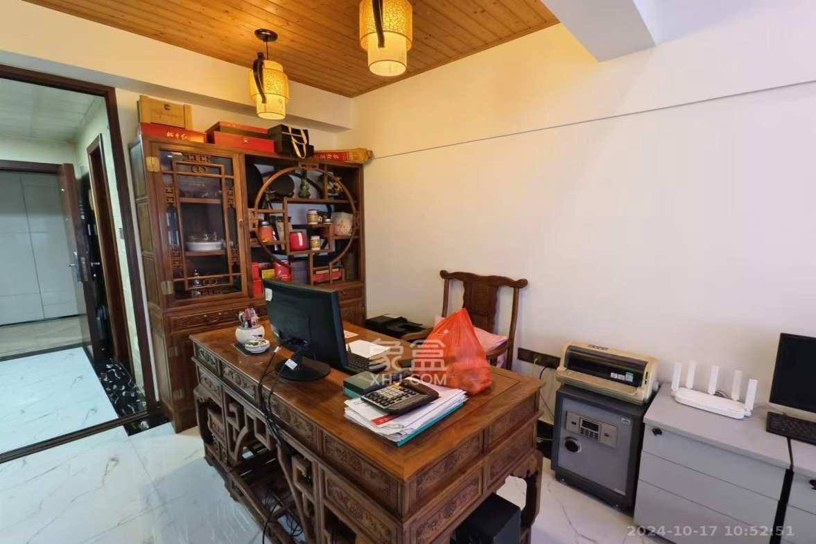 东怡外国（南湖一号)  1室1厅1卫    2500.0元/月室内图