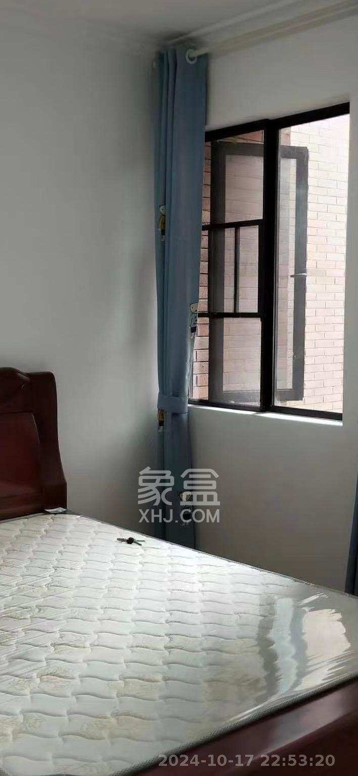 翡翠云天  3室2厅2卫   2500.00元/月室内图