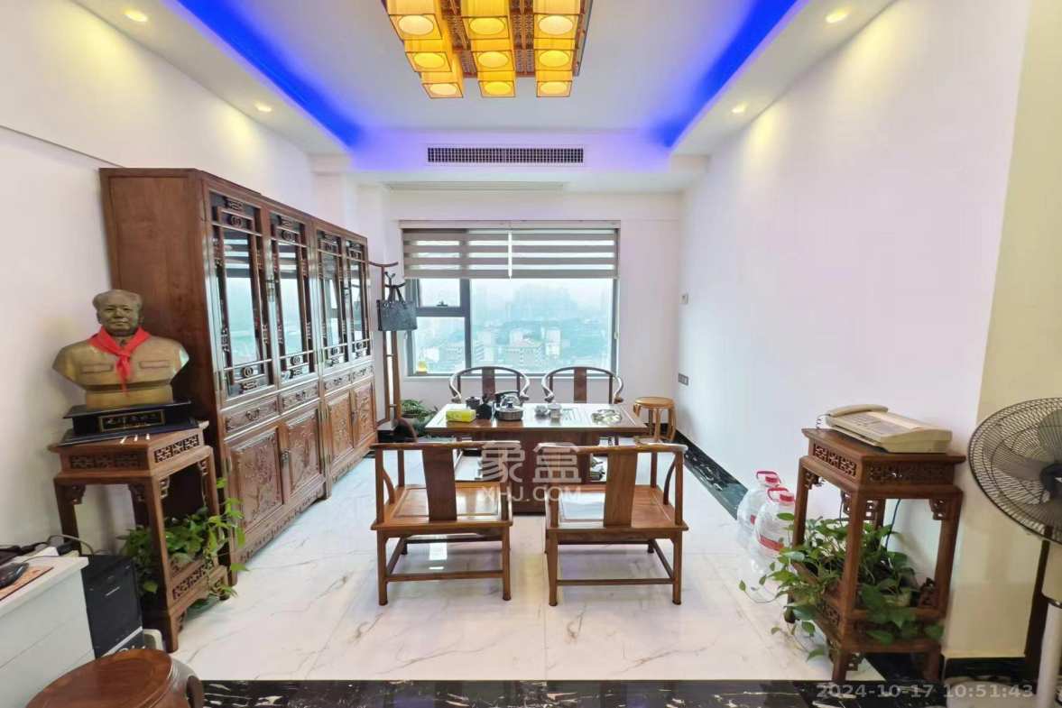 东怡外国（南湖一号)  1室1厅1卫    2500.0元/月室内图1