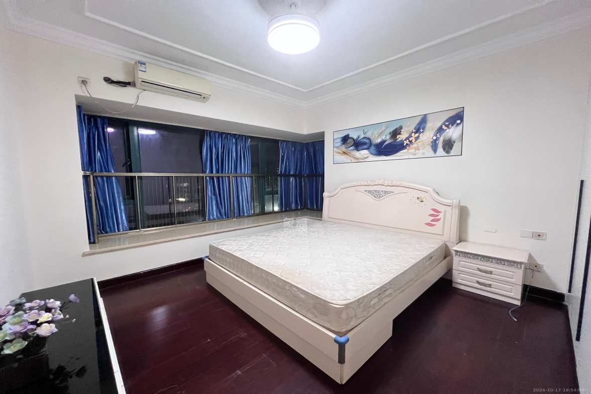 恒大绿洲  3室1厅2卫    2600.0元/月室内图