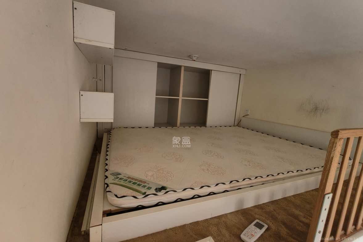 兰亭湾畔  1室1厅1卫   1200.00元/月室内图