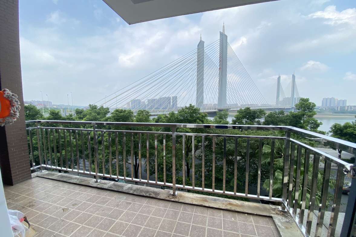 太一御江城  3室2厅2卫   1880.00元/月室内图