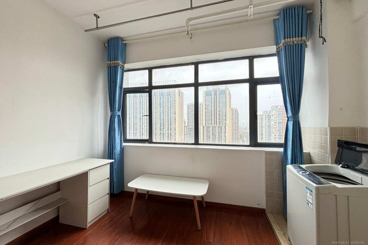 英祥春天  1室1厅1卫    1500.0元/月室内图