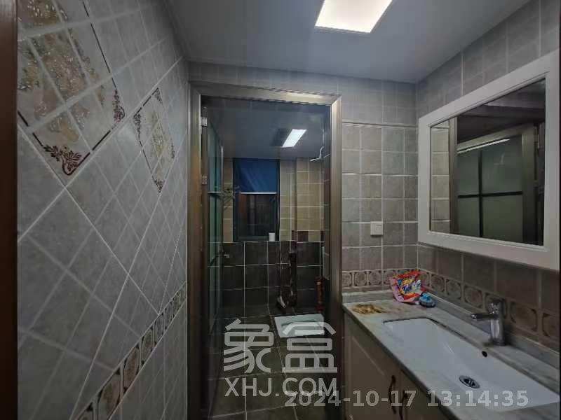 中城丽景香山园  4室2厅2卫   3000.00元/月室内图