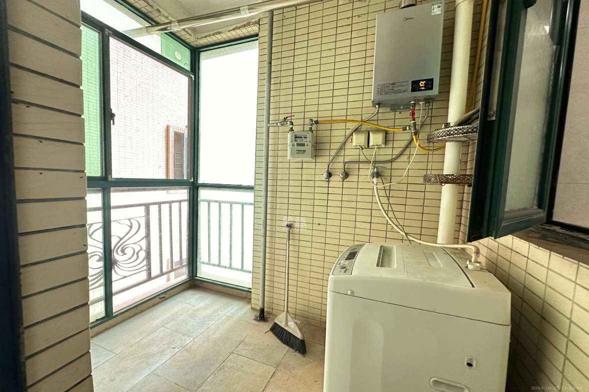 恒大名都  4室2厅2卫    2400.0元/月室内图