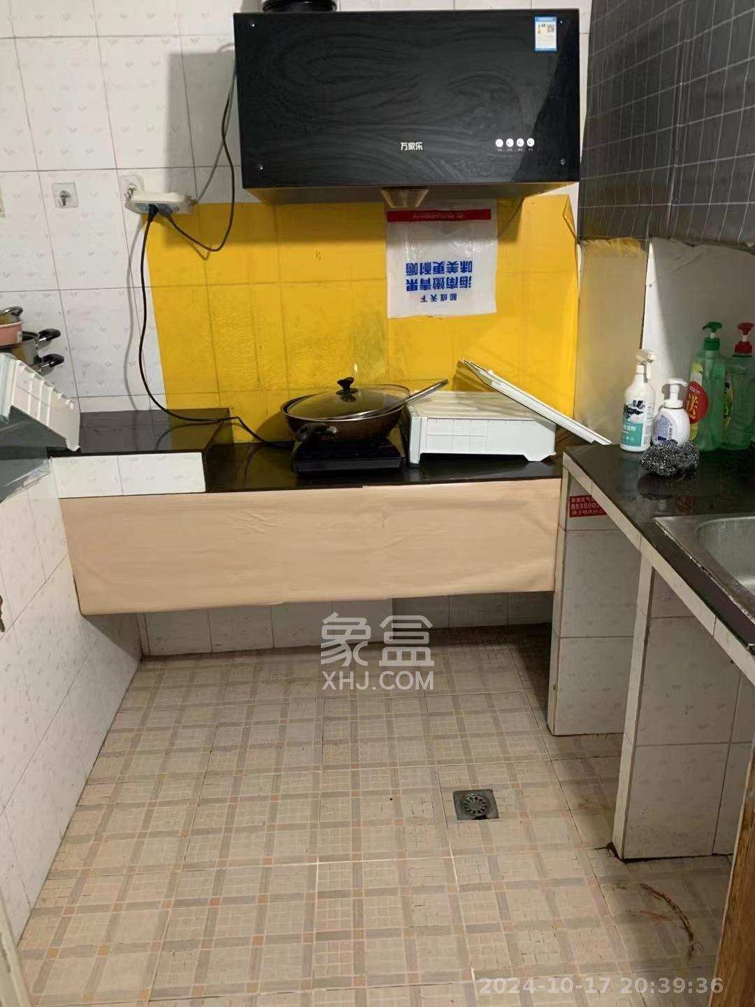 新锐湘都  1室1厅1卫   1000.00元/月室内图1
