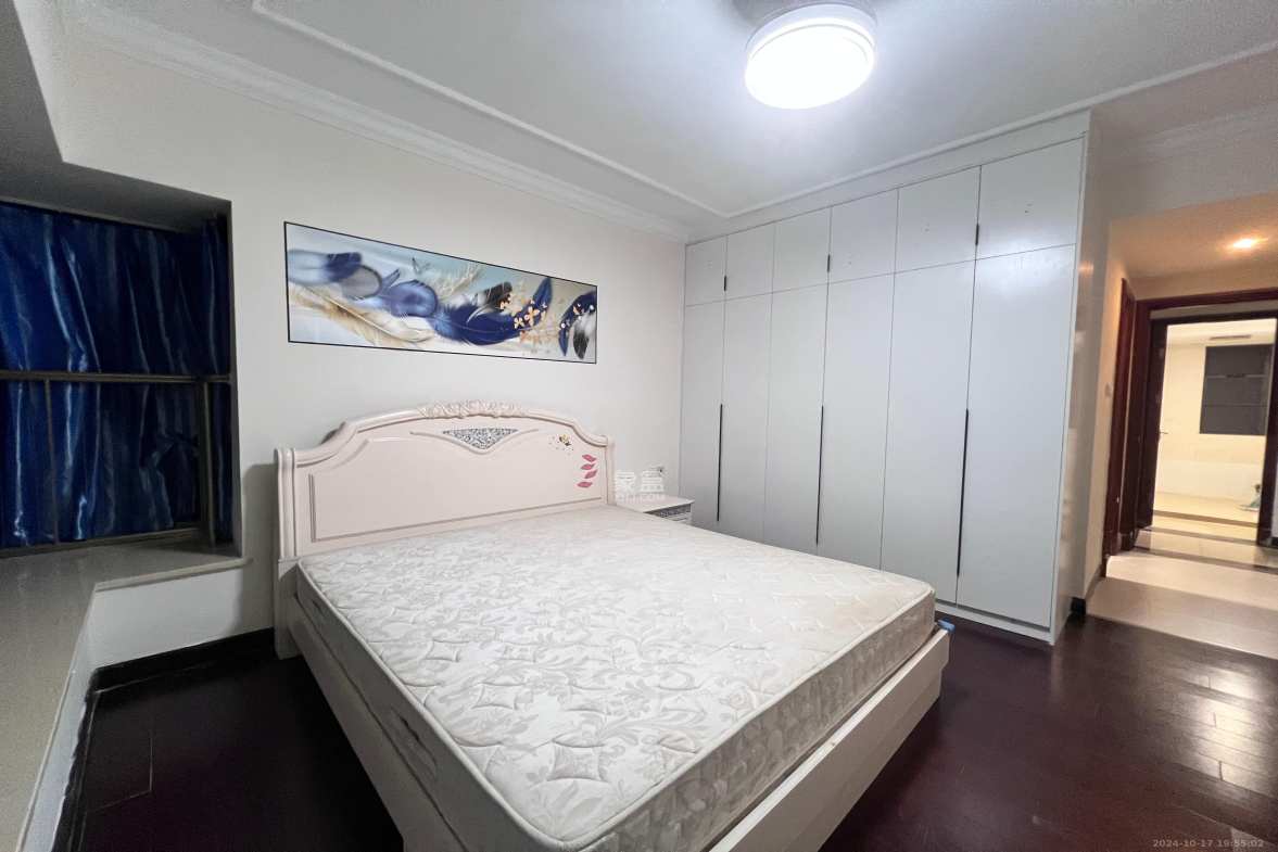 恒大绿洲  3室1厅2卫    2600.0元/月室内图