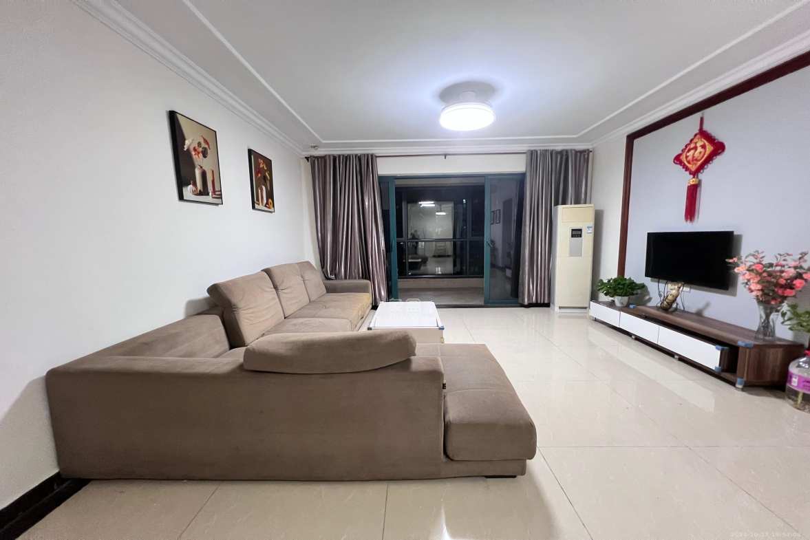 恒大绿洲  3室1厅2卫    2600.0元/月室内图1