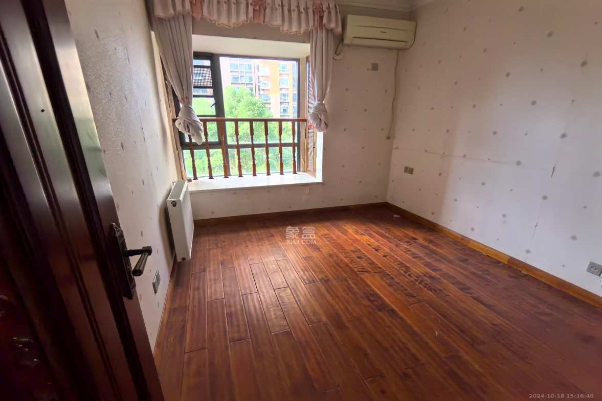 上海城小区  4室2厅2卫    4000.0元/月 上海城小区  4室2厅2卫    4000.0元/月室内图