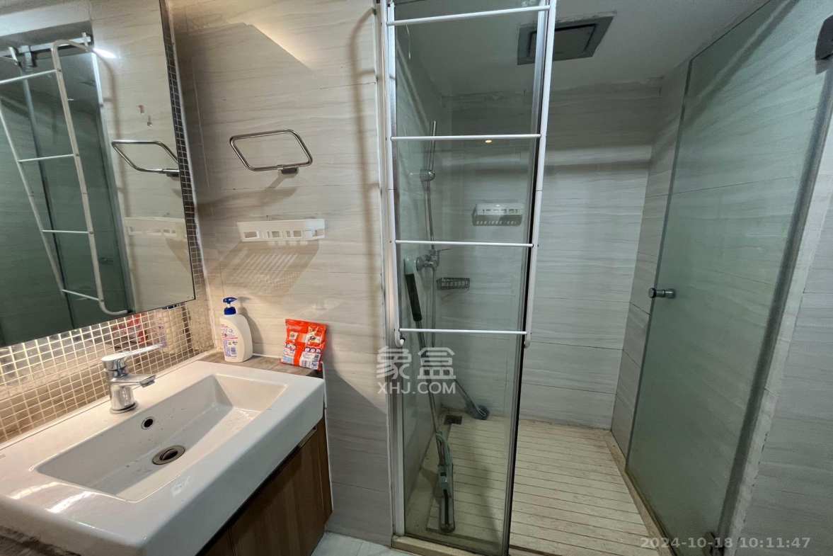 奥林匹克花园贡院三期  1室1厅1卫    1500.0元/月 奥林匹克花园贡院三期  1室1厅1卫    1500.0元/月室内图