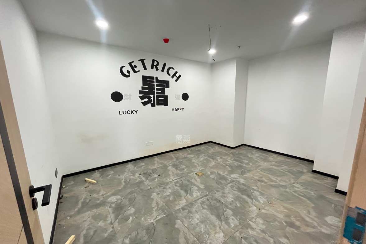 华润翡翠府  1室1厅1卫   4500.00元/月室内图