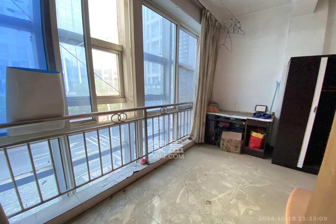 都市E站  1室1厅1卫    1000.0元/月室内图