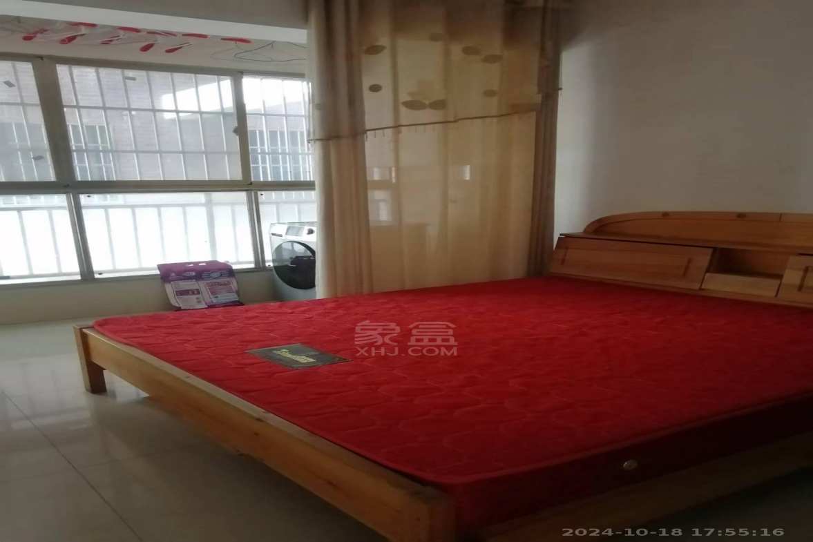 天鹅湖1号  3室2厅2卫   1800.00元/月室内图