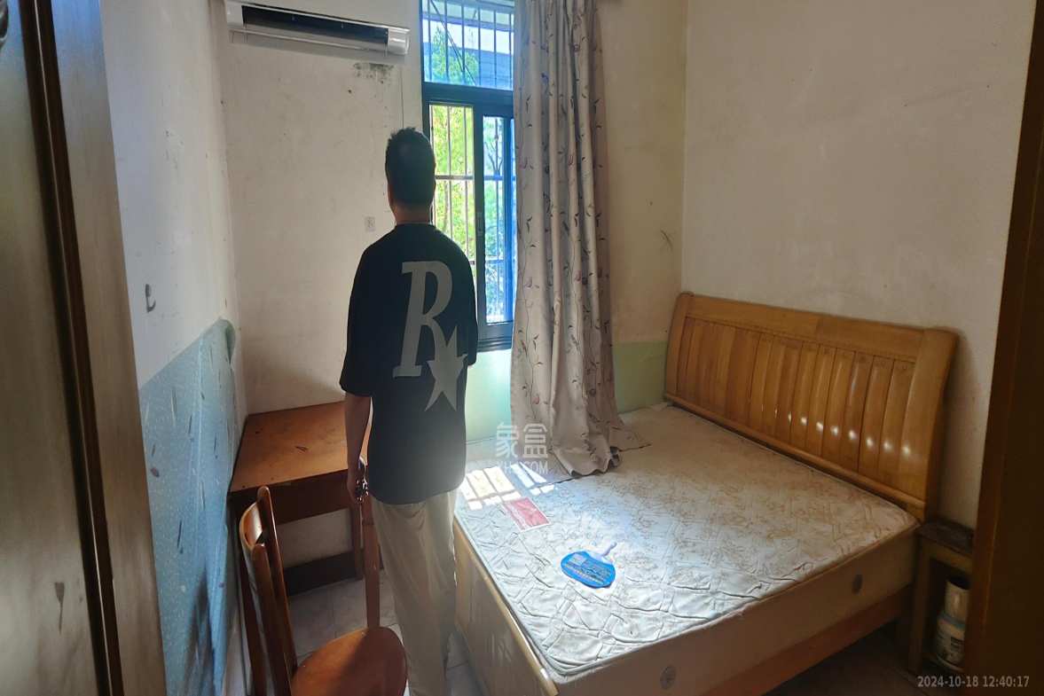 人民新村  3室1厅1卫   1800.00元/月室内图