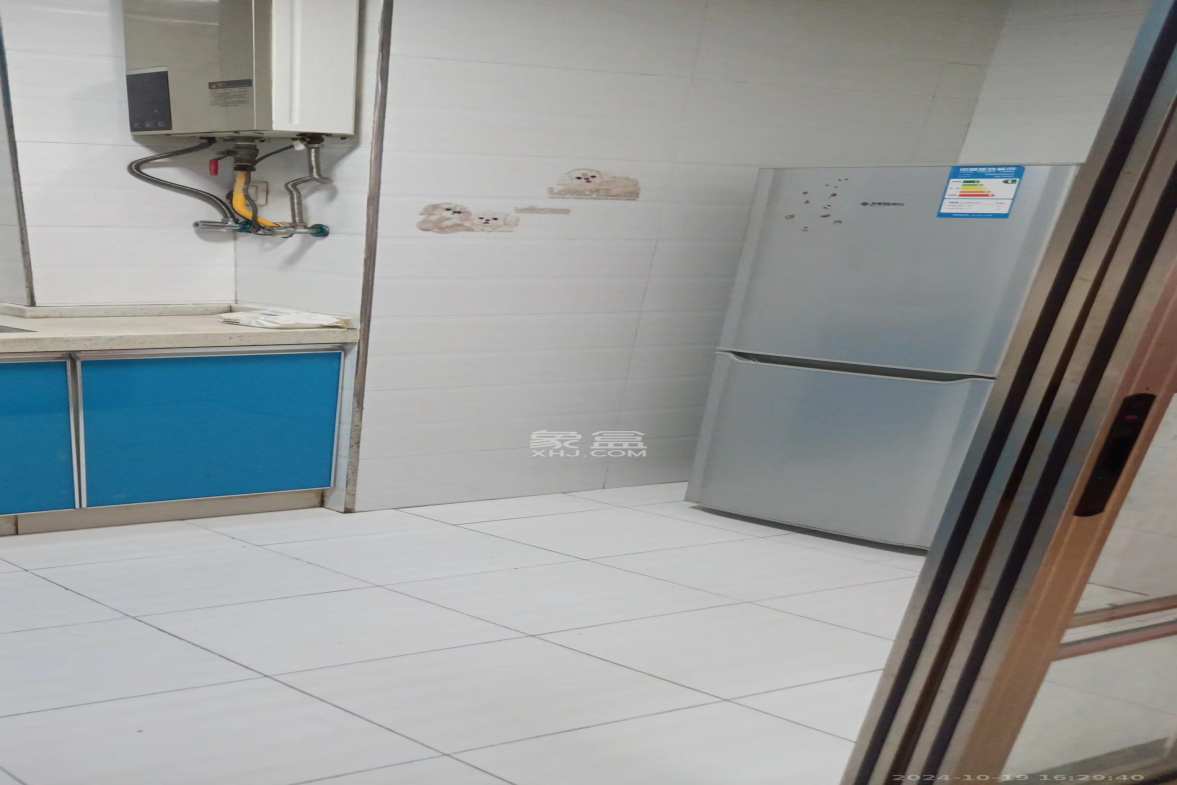 爵士湘  2室2厅1卫   1600.00元/月室内图