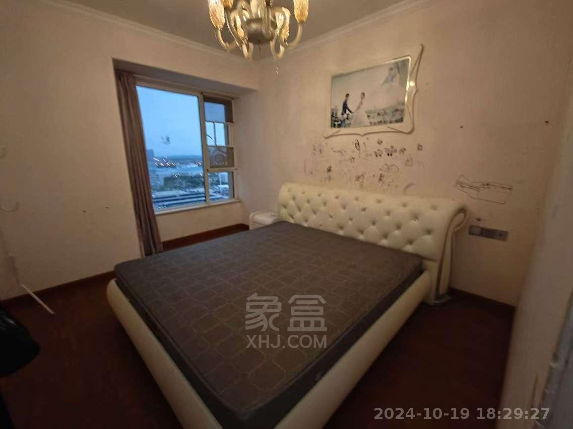 佳兆业金域天下三期  3室2厅2卫   2200.00元/月