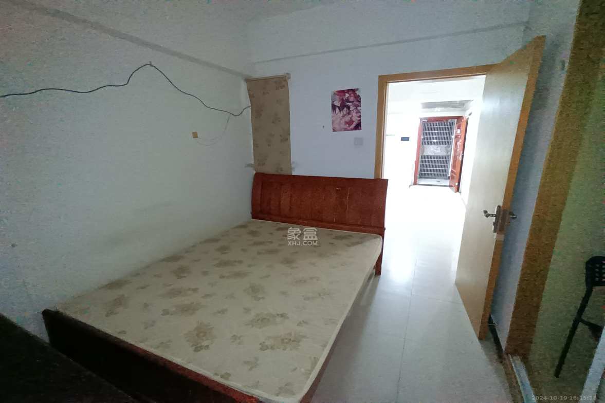 时代公馆 1室1厅1卫 1300.0元/月 时代公馆 1室1厅1卫 1300.0元/月室内图