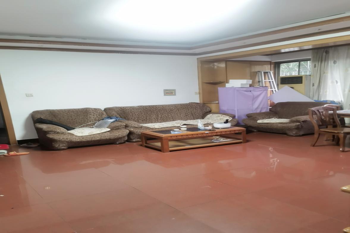 邮电新村  2室1厅1卫   35.00万客厅