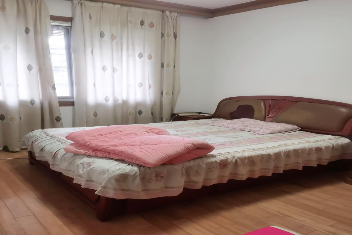 邮电新村  2室1厅1卫   35.00万客厅