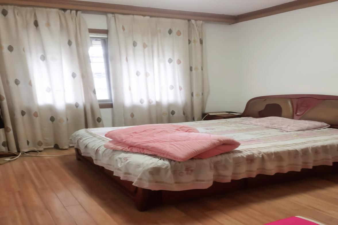 邮电新村  2室1厅1卫   35.00万客厅