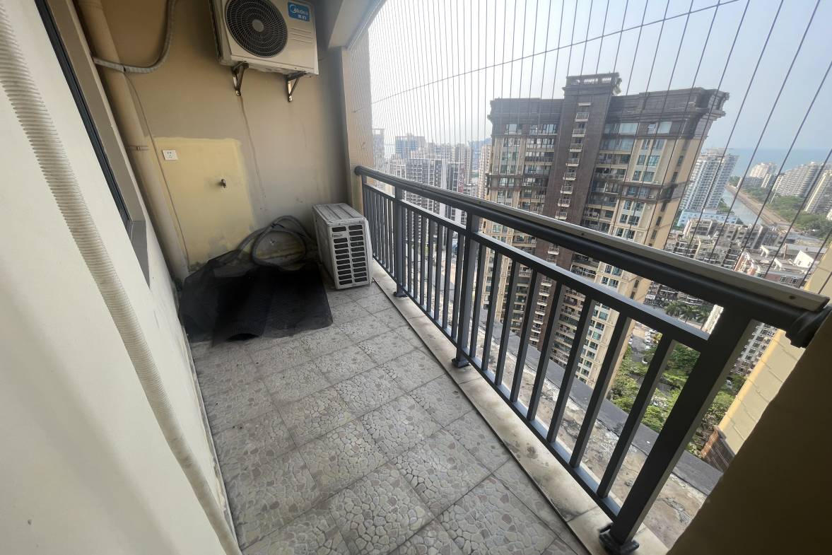滨海豪庭  4室2厅2卫   6000.00元/月室内图