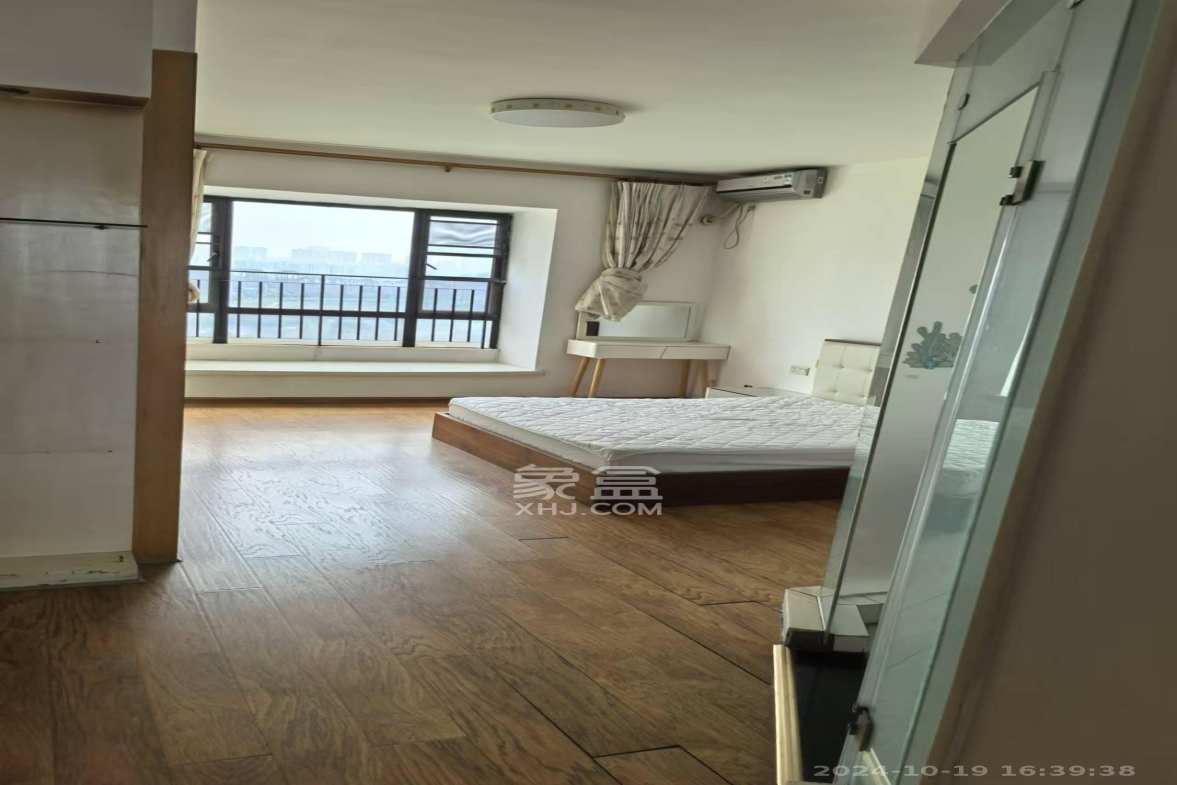 西街花园 4室2厅3卫 3500.0元/月 西街花园 4室2厅3卫 3500.0元/月室内图