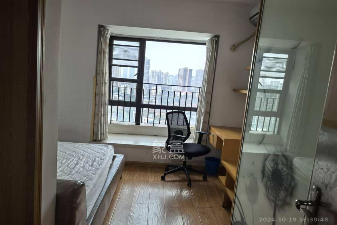 西街花园 4室2厅3卫 3500.0元/月 西街花园 4室2厅3卫 3500.0元/月室内图