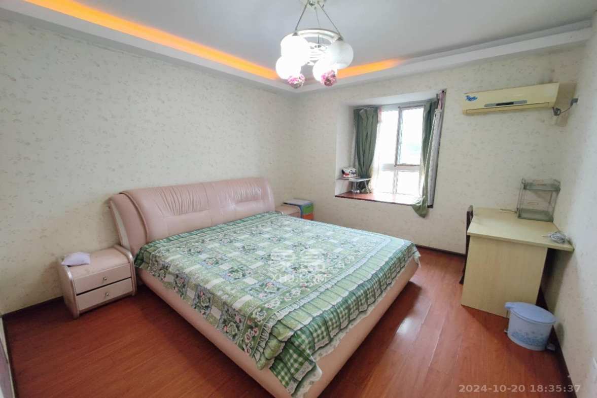 一品东庭  2室1厅1卫   2500.00元/月室内图