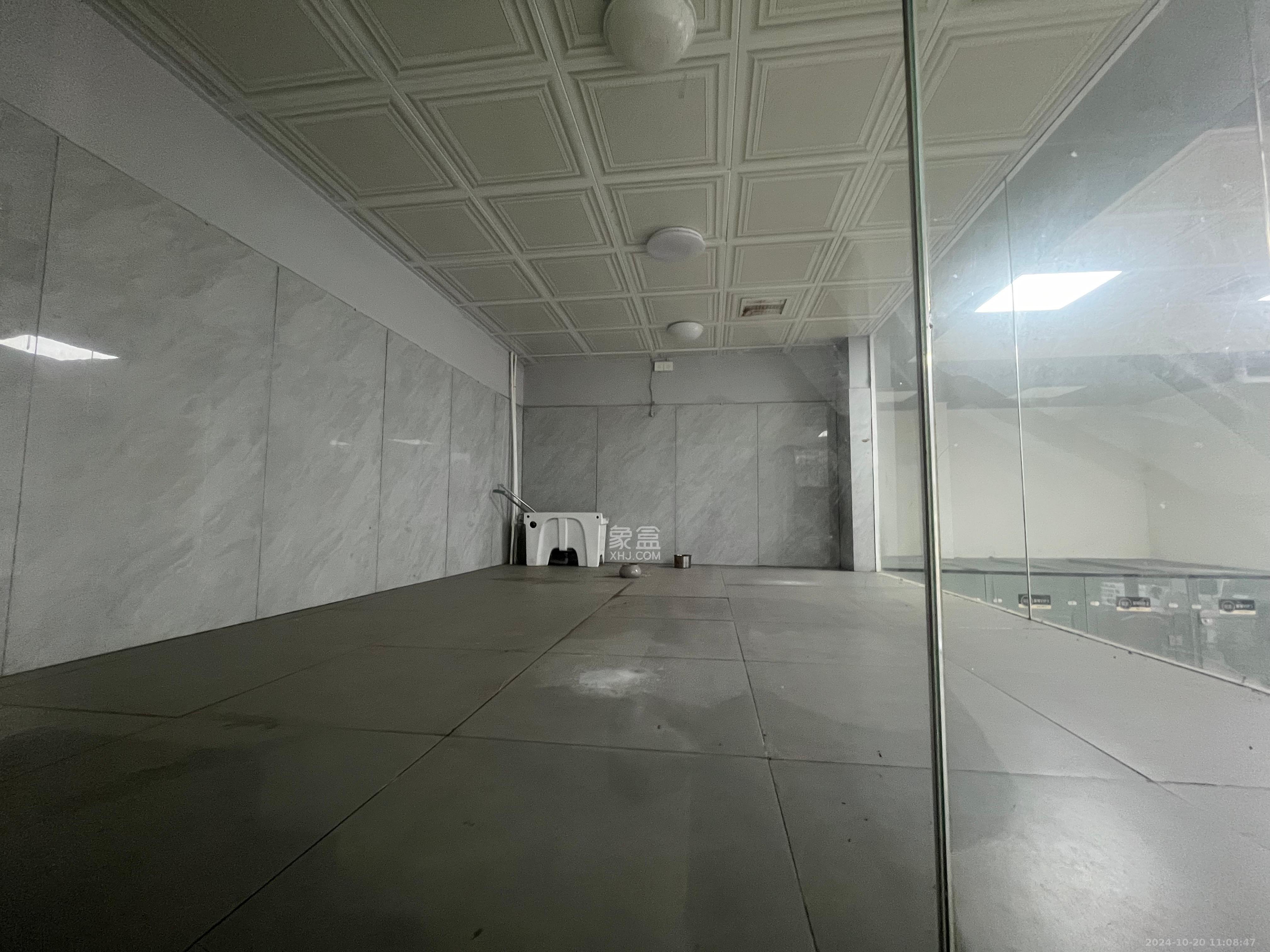 荣盛花语城   95.64㎡      7000.0元/月室内图