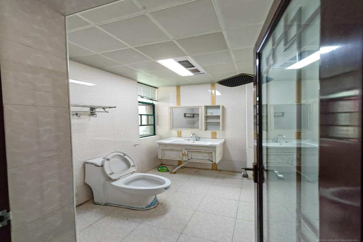 湘府东苑  3室2厅2卫    2800.0元/月室内图