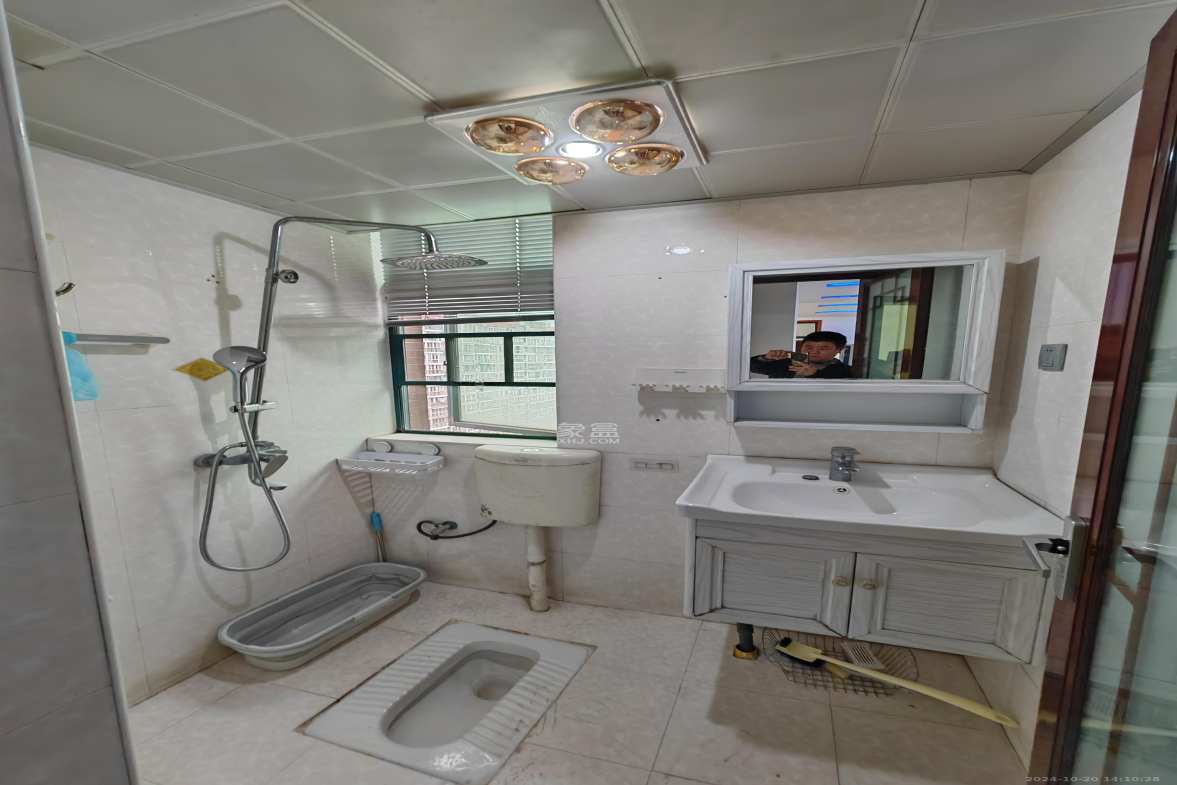 湘府东苑  3室2厅2卫    2800.0元/月室内图