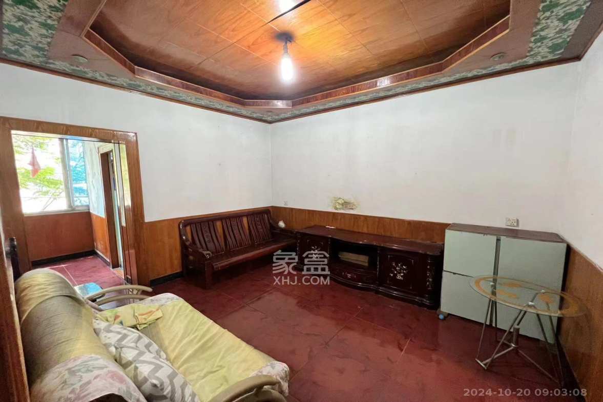 四村街社区 1室1厅1卫 1200.0元/月 四村街社区 1室1厅1卫 1200.0元/月室内图