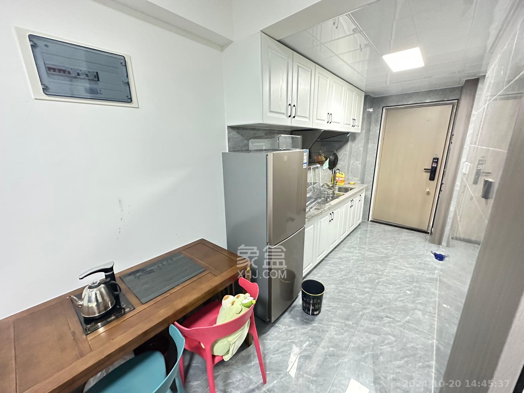 金地铂悦  1室1厅1卫   1500.00元/月