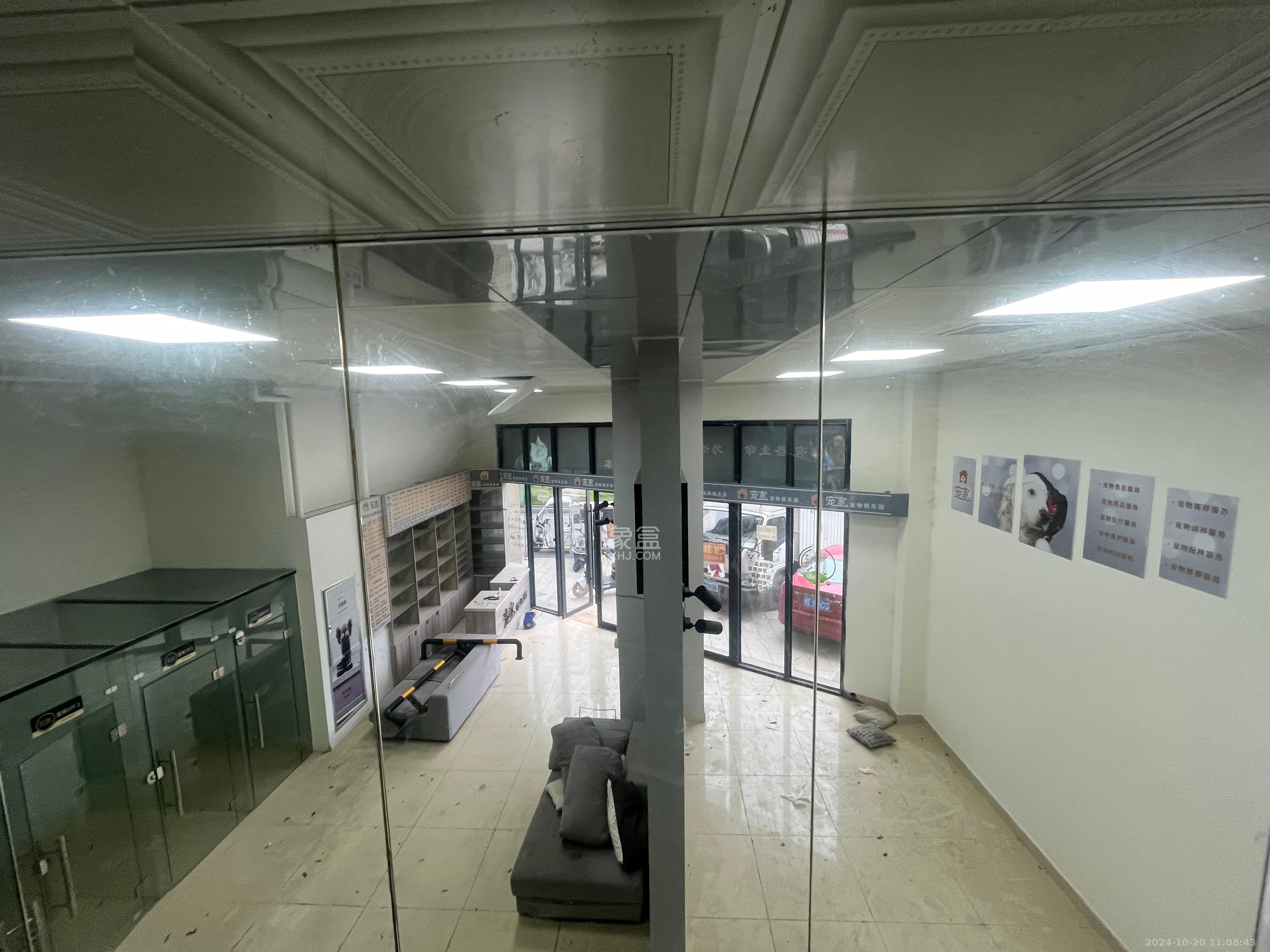 荣盛花语城   95.64㎡      7000.0元/月